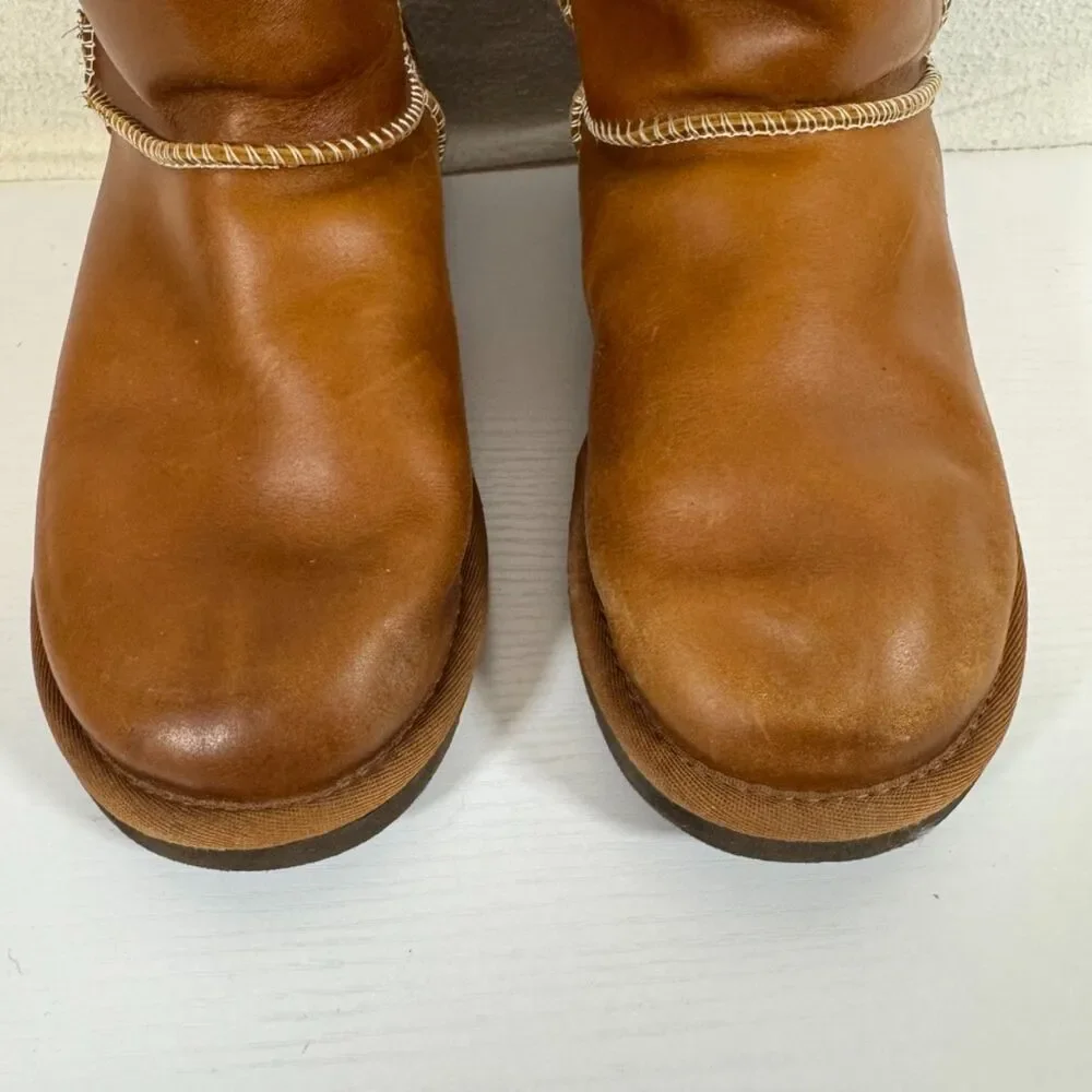 UGG Australia Classic Short Leather Boots Size 6 Chestnut Mid Calf Shearling